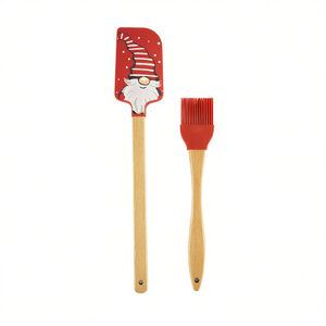 Juego de Utensilios de Cocina Excelsa de 2 Piezas con Diseño de Gnomo de Silicona y Mango de Madera Rojo - Product Image 2