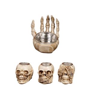 Promotion 2024 : Porte-bougie squelette pour Halloween, décoration de bougie en forme de main pour les fêtes - Product Image 1