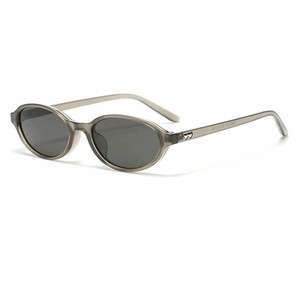 <span class=keywords><strong>Gafas</strong></span> de Sol Ovaladas Pequeñas con Decoración de Remaches en Forma de Corazón STY19402H, <span class=keywords><strong>Gafas</strong></span> de Sol Grises Vintage con Logotipo Personalizado para Mujer - Product Image 3