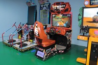 Jeu de course vidéo d'arcade à pièces une machine de simulation de course de voiture à grande vitesse
