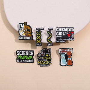 Pin de Esmalte con Símbolo de Ciencias, Matemáticas, Química y Física, para Graduación, Recuerdo, Venta al Por Mayor - Product Image 1
