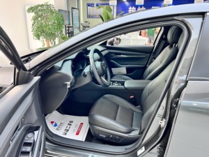 Mazda3 Axela <span class=keywords><strong>2023</strong></span> 2.0L Automático Edición Premium Volante a la Izquierda Asientos de Cuero Interior Oscuro Llantas R17 Maestro del Control - Product Image 5