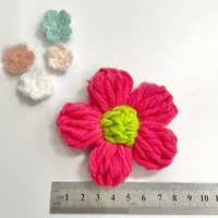 Fleurs crochetées multicolores 8cm en tricot crocheté à la main pour sac à vêtements, vente en gros