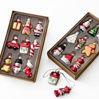 Ornements de Noël en verre assortis, décorations suspendues en forme de Père Noël, bonhomme de neige, maison en pain d'épices, bonbons, cadeau de Noël