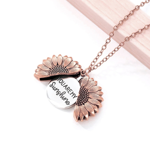 Collane 'You Are My Sunshine' per Donne <span class=keywords><strong>e</strong></span> Uomini, Ciondolo a Forma di Girasole Color Oro, Gioiello Regalo di Compleanno per Fidanzata o <span class=keywords><strong>Mamma</strong></span> - Product Image 5