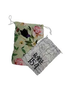 Bolsa de Regalo Navideña Grande de Poliéster con Cordón y Logotipo Personalizado - Product Image 4