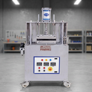 Máquina para Prensar Bolas de Chapati CH900 para Hoteles, Restaurantes y Cantinas - Product Image 2