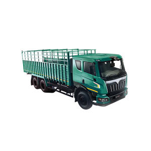 Camion de transport de marchandises moderne conçu pour le transport de marchandises lourdes, la conduite longue distance et une performance moteur fluide - Product Image 1