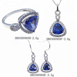 Pendentif vintage en tanzanite triangulaire avec diamant - Product Image 6