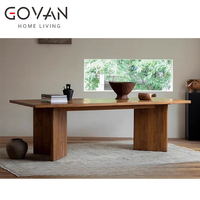 Massiver Esstisch aus altem Holz Wabi-Sabi Design Style Stabil und vielseitig für Zuhause oder Hotel für die Villa