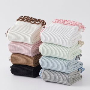 JZVINA Chaussettes de Pilates pour femmes, chaussettes en tricot doux antidérapantes avec manchette à volants en silicone pour femmes, pour le ballet, le yoga, l'entraînement physique, à porter au quotidien - Product Image 4