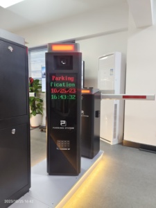 Sistema de estacionamiento de automóviles LPR ANPR Reconocimiento global de matrículas Sistema de estacionamiento de automóviles WEB automático - Product Image 5