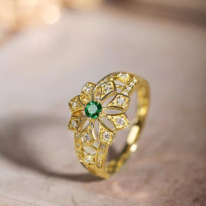 Anello Geometrico Lucido per Donne, Elegante Gioiello da Dito alla Moda - Product Image 5