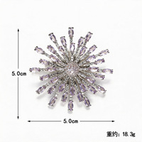 Broche Feux d'artifice en cristal violet rêveur, micro-sertie de diamants étincelants en forme d'étoile, broche pour robe de soirée et de cérémonie