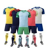 Maillot de football imprimé par sublimation 3D, personnalisable avec nom et numéro brodés, manches courtes, séchage rapide, respirant, 100% polyester, club, été