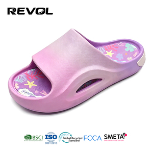 Lindas Sandalias de Nube para Niños, Cómodas Pantuflas de Eva para Niños y Niñas, Elegantes y Antideslizantes con Suela Gruesa para <span class=keywords><strong>Playa</strong></span>, Piscina y Ducha - Product Image 3