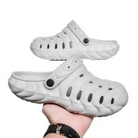 Sabots sportifs en EVA rembourrés, recyclables, type nuage, pour hommes, sandales décontractées à enfiler, chaussures de plage, hiver et été, vente en gros