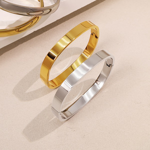 Brazalete de Acero Inoxidable con Hebilla Cuadrada Geométrica de 6mm, Chapado en Oro de 18K, Estilo Europeo Americano, Unisex, Simple, Liso y Moderno - Product Image 1
