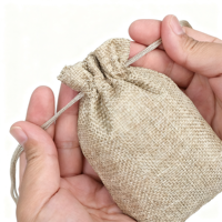 Pochette d'anniversaire réutilisable en jute et lin bio, sacs à bonbons en toile de jute avec cordon de serrage et logo personnalisé