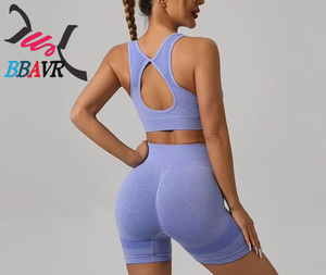 Conjunto Deportivo de Dos Piezas para Mujer, Top Corto sin Costuras y Pantalones Cortos para Yoga, Verano - Product Image 4