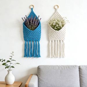 Decoración de Pared de Macramé y Ratán Hecha a Mano con Borlas, Estilo Bohemio, Bolsa de Almacenamiento para Decoración del Hogar y Sala de Estar - Product Image 1