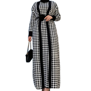 Conjunto de dos piezas para mujer, chaqueta de manga larga a cuadros de Mil Pájaros, vestido Abaya, moda turca de poliéster para verano e invierno para el medio - Product Image 1