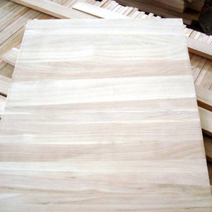 Vente en gros d'usine : Planches en bois massif <span class=keywords><strong>de</strong></span> Paulownia, bois <span class=keywords><strong>de</strong></span> Paulownia naturel, prix bas pour la construction <span class=keywords><strong>de</strong></span> meubles et la décoration - Product Image 1