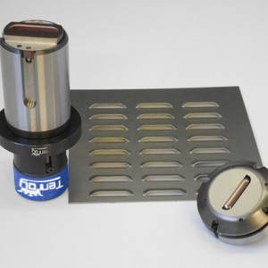 Prensa perforadora de torreta gruesa Amada Aries 255 con herramientas de persiana Soluciones de herramientas de fabricación de chapa Categoría de producto Moldes - Product Image 5