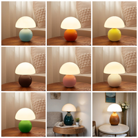 Lampe de table LED moderne avec base flexible en céramique et abat-jour en verre champignon pour chambre à coucher et salon