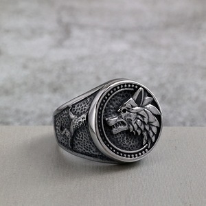 Yunnique – bague rétro en acier inoxydable pour hommes, design tête de loup, style Viking Odin, motif animal, bijoux cadeau - Product Image 2