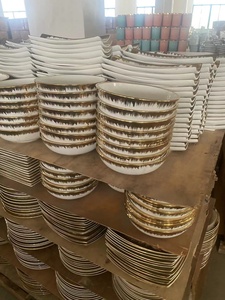 JIUWANG Assiettes de Restaurant en Céramique à Bord Doré, Grande Vente, <span class=keywords><strong>Pas</strong></span> Chères, en Gros, Vaisselle en Vrac, Vendues à la Tonne - Product Image 4