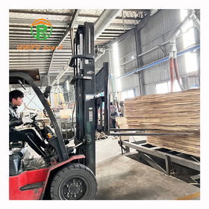 Lvl <span class=keywords><strong>Bois</strong></span> pour la construction <span class=keywords><strong>de</strong></span> toit <span class=keywords><strong>Bois</strong></span> <span class=keywords><strong>de</strong></span> bouleau peuplier Lvl <span class=keywords><strong>Bois</strong></span> <span class=keywords><strong>de</strong></span> placage laminé faisceau pin contreplaqué produit - Product Image 2