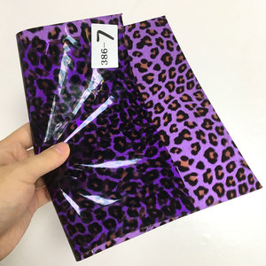 Vendita diretta in fabbrica di colore leopardo PVC <span class=keywords><strong>pellicola</strong></span> trasparente stampa tessuto PVC per borsa scarpe materiali morbido elasticizzato - Product Image 2