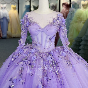 Vestido de Quinceañera con Cuentas Moradas Elegantes, Cintura Natural, Cola de Capilla, Estampado de Encaje Floral 3D, Modelo 1362 - Product Image 3