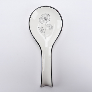 Piatto da <span class=keywords><strong>Cena</strong></span> Rotondo in Ceramica Bianca con Disegni Floreali Neri, Elegante Stoviglie con Motivo Floreale Disegnato a Mano - Product Image 4