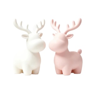 Statue de cerf de Noël minimaliste en PLA imprimée en 3D, décoration de table idéale, cadeau pour les fêtes de famille en Chine - Product Image 1