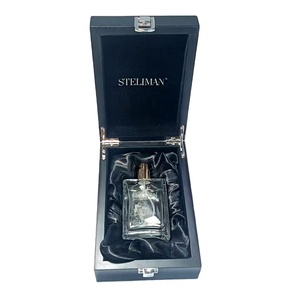 Caja <span class=keywords><strong>de</strong></span> perfume brillante con logotipo personalizado al por mayor, caja <span class=keywords><strong>de</strong></span> <span class=keywords><strong>regalo</strong></span> <span class=keywords><strong>de</strong></span> <span class=keywords><strong>madera</strong></span> <span class=keywords><strong>de</strong></span> alto brillo con inserto - Product Image 1