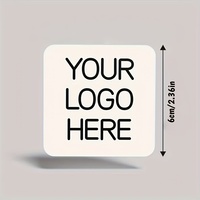 Étiquettes de logo en métal gaufré UV 3D personnalisées pour boîtes en papier de sacs de vêtements-Décalcomanies de transfert de plaque signalétique pour les promotions