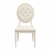 Chaise de banquet empilable moderne en aluminium blanc avec coussin, style Louis, pour hôtel, événement et salle à manger – Offre Spéciale