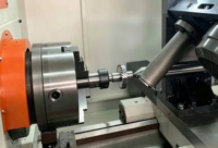Tête de fraisage externe robuste YH175ZS à rotation 360° °   Angle de hélice pour le fraisage de matériaux durs et de rotors sur tour CNC
