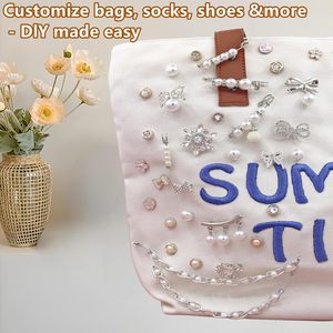 Kit de dijes para calcetines PCS Junk Socks, dijes para zapatillas de niñas, broches y alfileres plateados para mujer, dije para calcetines con perlas y diamantes de imitación - Product Image 4