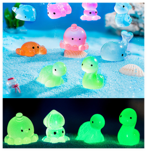 ตัวการ์ตูนขนาดเล็กสุดน่ารักสำหรับเด็กในอ่างอาบน้ำของเล่นรูปสัตว์ทะเลทำจากยางเรซินเรืองแสงขนาดเล็กรูปสัตว์ในโลกมหาสมุทรตกแต่ง<span class=keywords><strong>เค้ก</strong></span> - Product Image 1