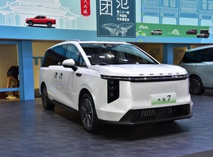 Voitures d'occasion Véhicules à énergie nouvelle ventes en Chine Grand véhicule utilitaire EV SAIC MAXUS MIFA 7 Véhicules à énergie nouvelle bon marché - Product Image 4