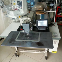 Machine à coudre industrielle pour la création de patrons programmables sur ordinateur, avec points de couture pour vêtements