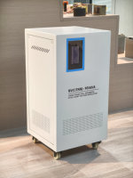 Stabilisateur de tension triphasé haute précision 6 kVA, 15 kVA, 20 kVA, 380 V CA, régulateur SVC avec matériau PC
