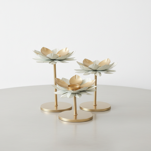 ชุดเชิงเทียนทองเหลืองลายดอกบัว 3 ชิ้น ดีไซน์ทันสมัย ของตกแต่งบ้านใหม่ล่าสุด - Product Image 1