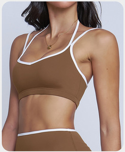 Soutien-gorge de sport pour femme à double bretelle fine croisée dans le dos, rembourrage amovible, maintien léger, pour yoga, gym et entraînement, vente en gros - Product Image 4