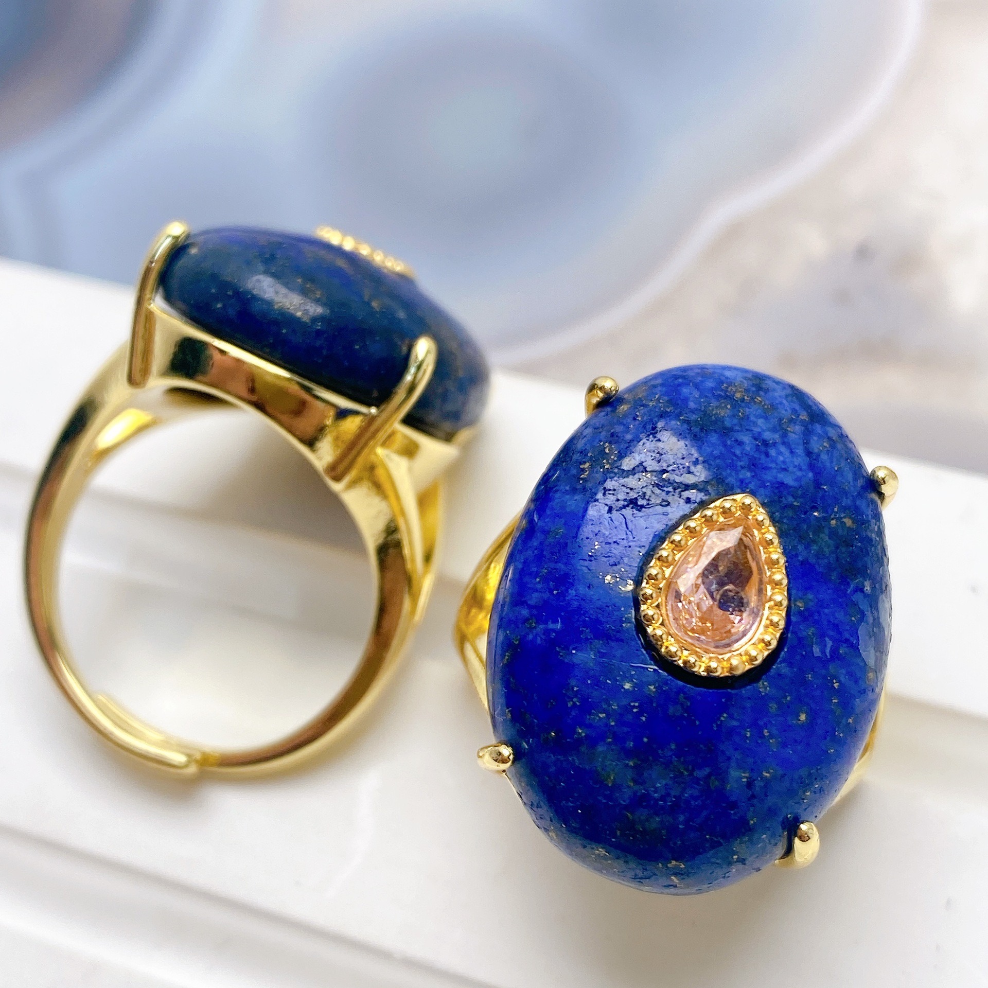 Lapis-lazuli coloré
