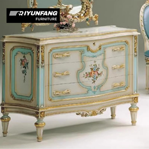 <span class=keywords><strong>Letto</strong></span> Matrimoniale di Lusso in Legno di Betulla Massello Intagliato a Mano con Finiture Dorate, <span class=keywords><strong>Letto</strong></span> Nuziale Imperiale di Alta Gamma - Product Image 4