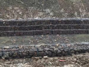 Prix d'usine <span class=keywords><strong>Gabion</strong></span> en treillis d'acier galvanisé pour murs de soutènement - Product Image 4